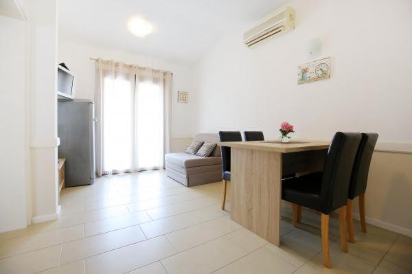 Sukošan Apartments Lena מראה חיצוני תמונה