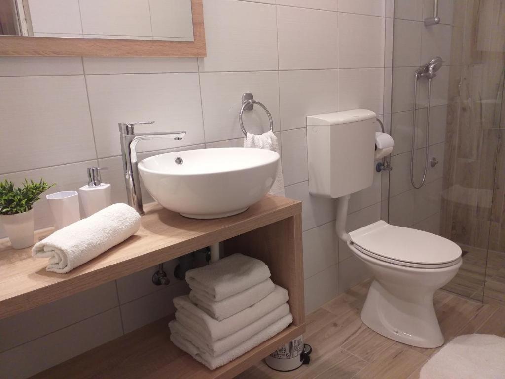 Sukošan Apartments Lena מראה חיצוני תמונה