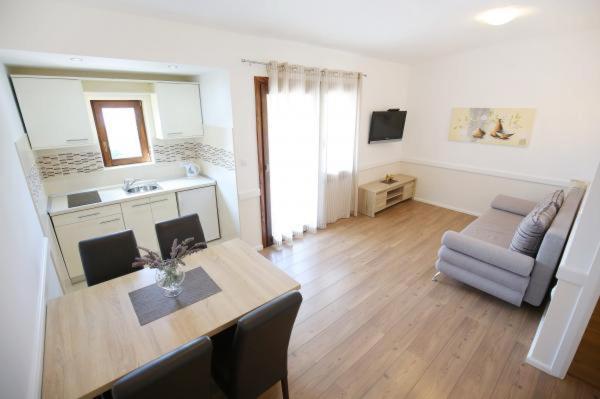 Sukošan Apartments Lena מראה חיצוני תמונה