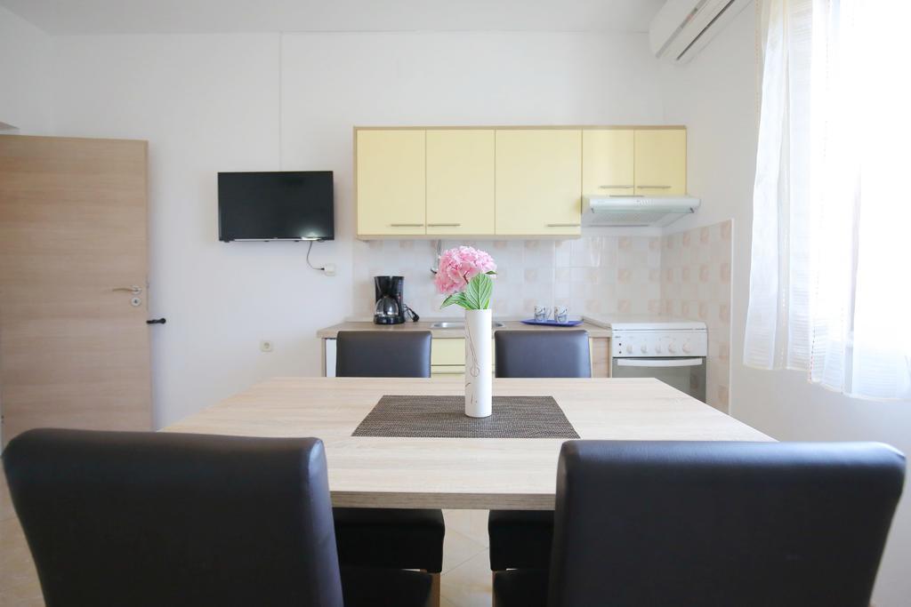 Sukošan Apartments Lena מראה חיצוני תמונה