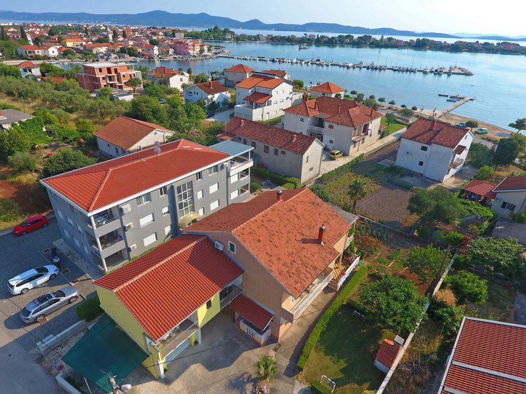 Sukošan Apartments Lena מראה חיצוני תמונה