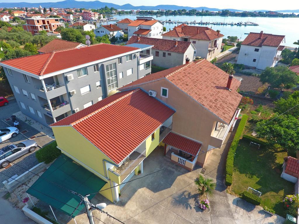 Sukošan Apartments Lena מראה חיצוני תמונה